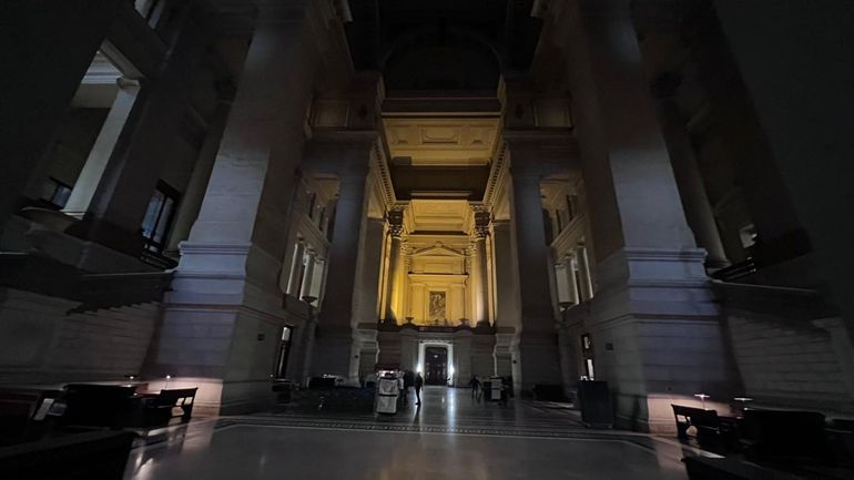 L’électricité revient au palais de justice de Bruxelles qui rouvre au public, les audiences peuvent reprendre