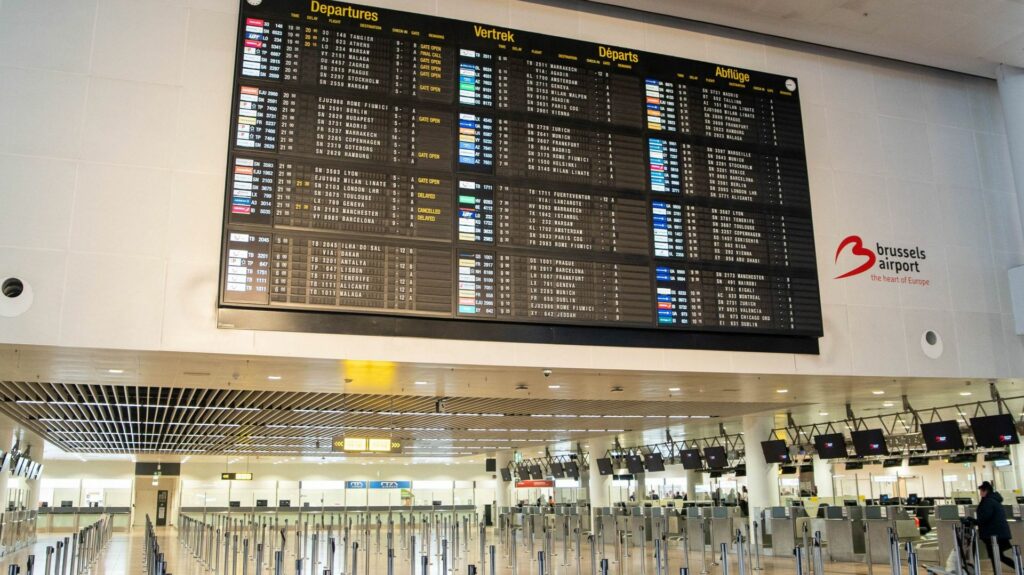 Survol de drones dans l'espace aérien belge : les aéroports de Bruxelles et Liège à nouveau paralysés