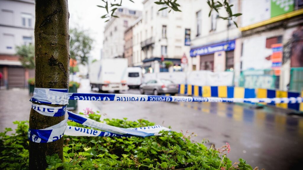 Le suspect inculpé et placé sous mandat d’arrêt après l’attaque au couteau à Bruxelles
