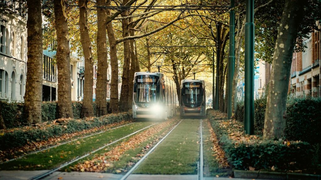 Plusieurs lignes de tram et bus rétablies à la rentrée à Bruxelles