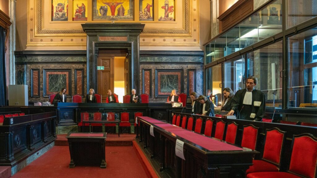 Assises de Bruxelles : l’avocate générale réclame la perpétuité pour Docquier et au moins 25 ans pour El Bakkal pour le meurtre de Jean De Wulf