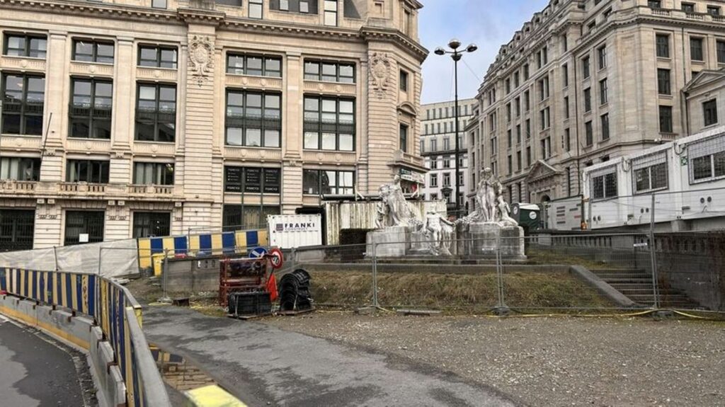 Bruxelles : La sculpture "La Maturité" ne changera pas de localisation