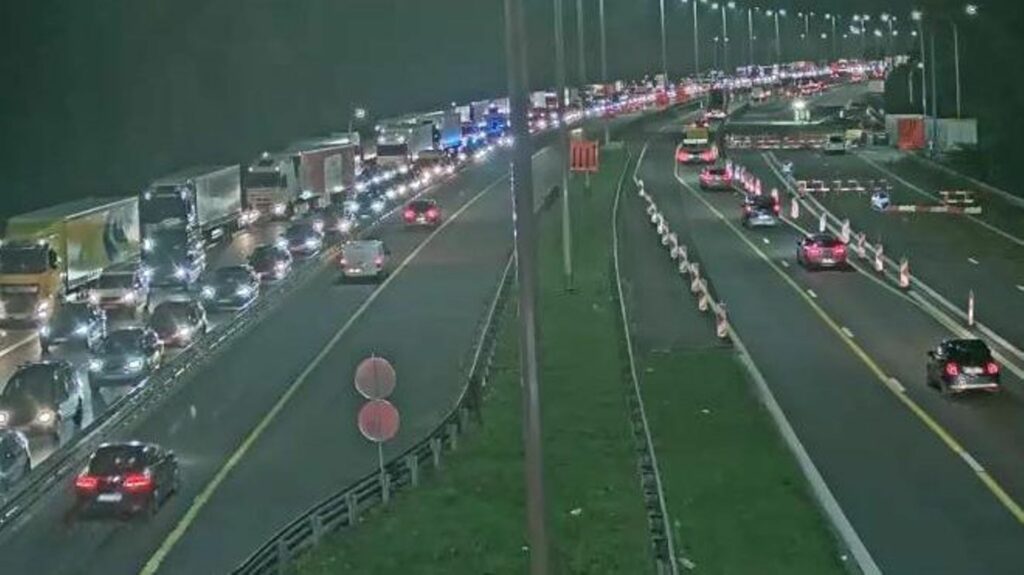 Trafic paralysé sur l’E19 : deux accidents à Nivelles provoquent plus d’une heure de retard vers Bruxelles