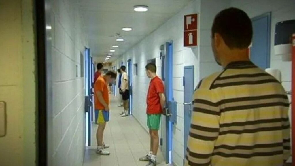 Bruxelles : des jeunes auteurs d’infractions graves remis en liberté faute de place en institution spécialisée