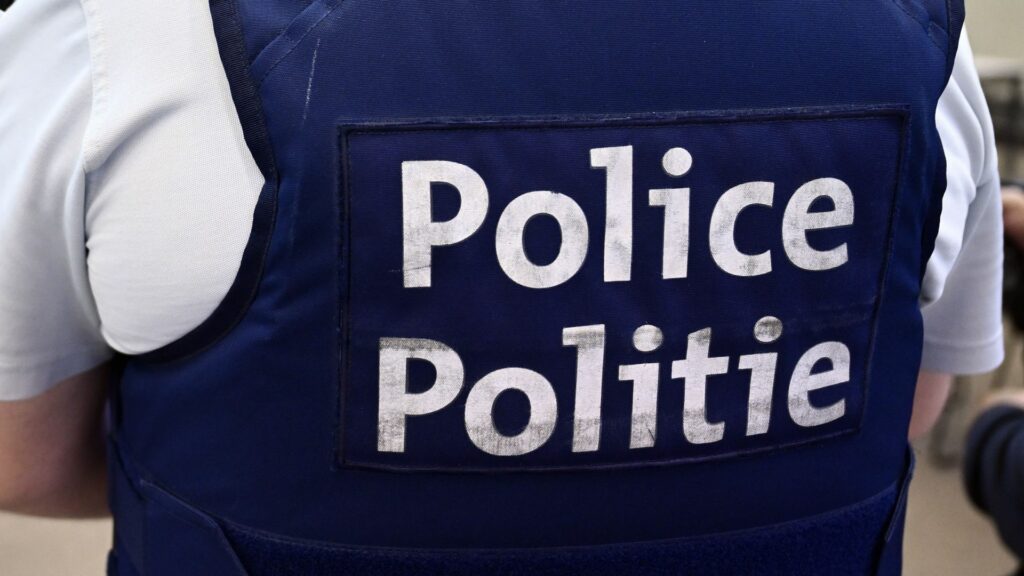 Bruxelles : une personne grièvement blessée à l'arme blanche sur la place de la Bourse