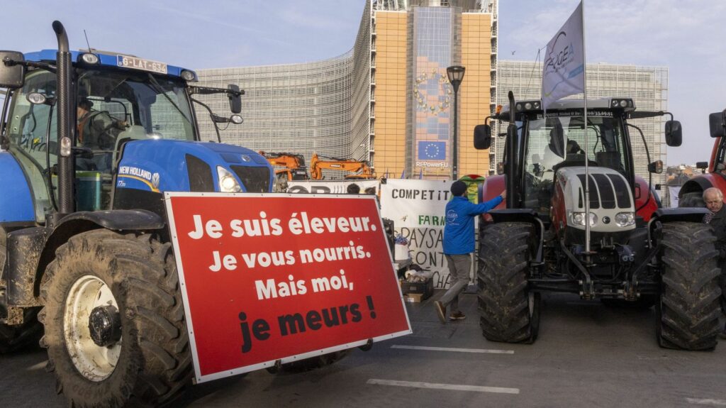 Colère du monde agricole : les tracteurs sont de retour à Bruxelles, plusieurs axes et tunnels sont fermés
