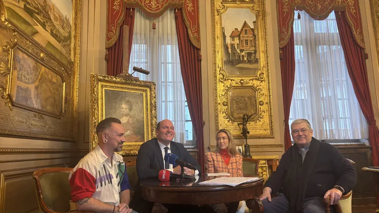 Le doyen de Bruxelles-Centre soutient la crèche de la Grand-Place, visée par une polémique