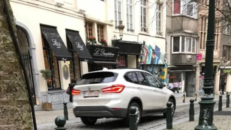 Violence liée à la drogue à Bruxelles : une étape significative est franchie en vue d’identifier les utilisateurs de trottinettes