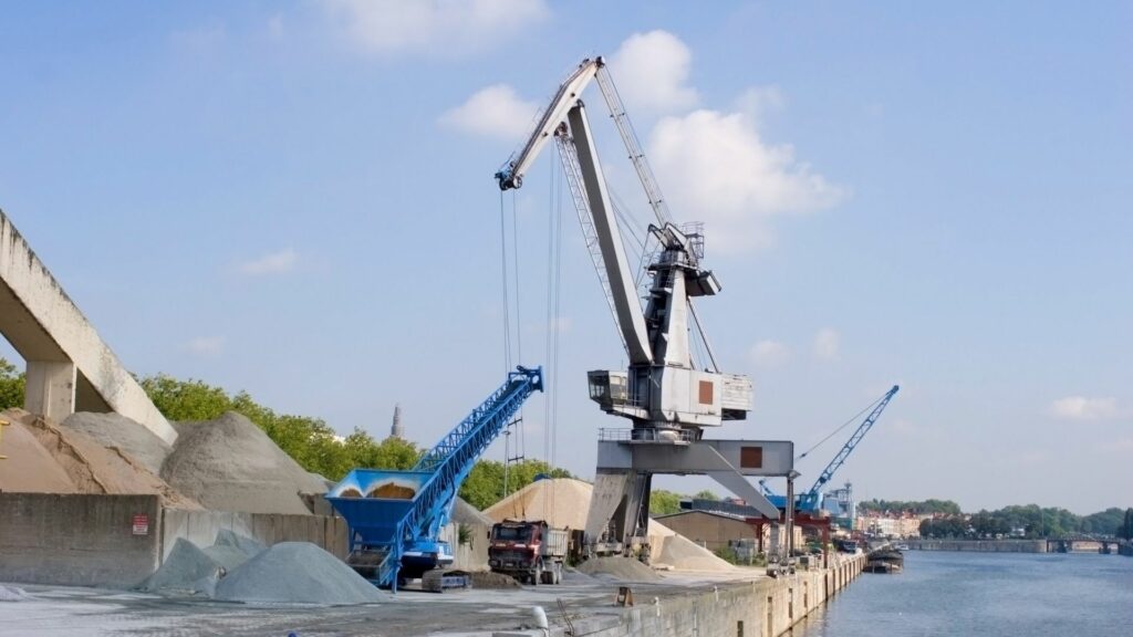 Le trafic de marchandises en recul au Port de Bruxelles en 2025, les bateaux de croisières plus nombreux