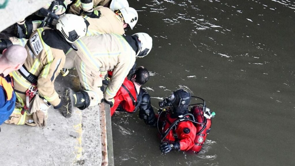 Les pompiers bruxellois sauvent une personne dans le canal à Molenbeek-Saint-Jean