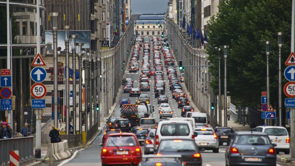 LEZ à Bruxelles : pourquoi les enfants sont-ils plus impactés par la pollution de l’air que les adultes ?