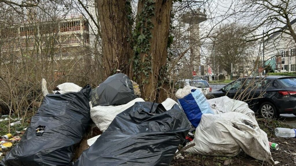 Bruxelles-ville : plus de 7.000 amendes infligées pour dépôts clandestins en 2025