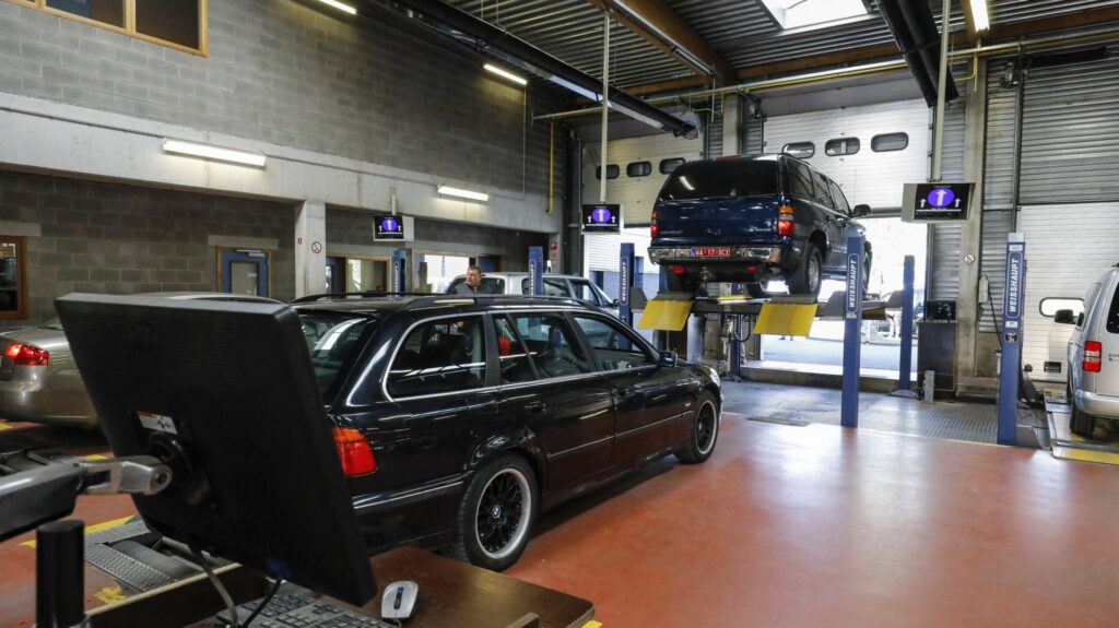 Une centaine de conducteurs pas en ordre de contrôle technique lors d’une opération à Bruxelles