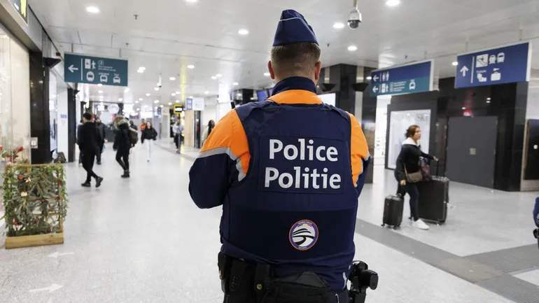 La gare de Bruxelles-Midi évacuée : les colis suspects étaient inoffensifs, les trains recirculent quasi normalement