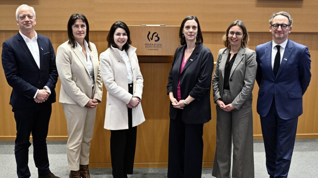 Le ministre-président bruxellois Boris Dilliès rejoint officiellement le gouvernement de la Fédération Wallonie-Bruxelles