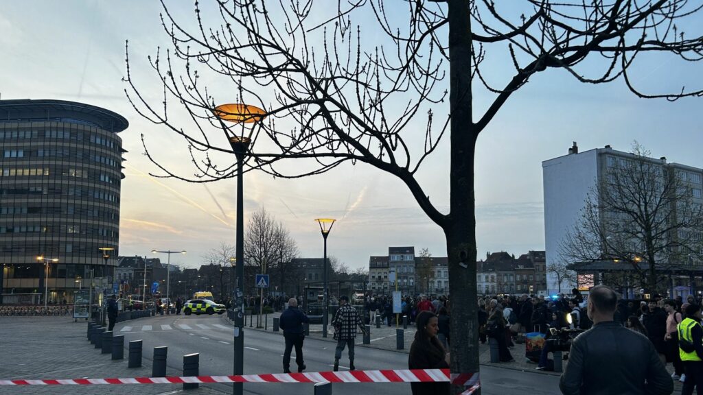 Le Parquet de Bruxelles ouvre une enquête après la découverte d'un colis suspect à la Gare du Midi