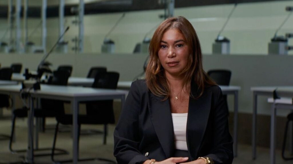 "On a été les cobayes" : Loubna Selassi témoigne du sentiment d’abandon des victimes après les attentats de Bruxelles