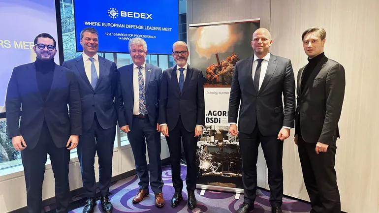 Un premier salon dédié à la Défense à Bruxelles : un nouveau rôle pour la Belgique dans le réarmement européen ?
