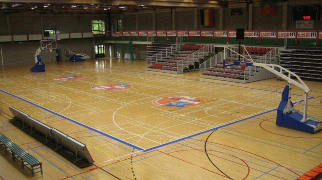"C’est impossible à absorber": face à la hausse des tarifs d’occupation des infrastructures sportives de la Ville de Bruxelles, les clubs s’indignent