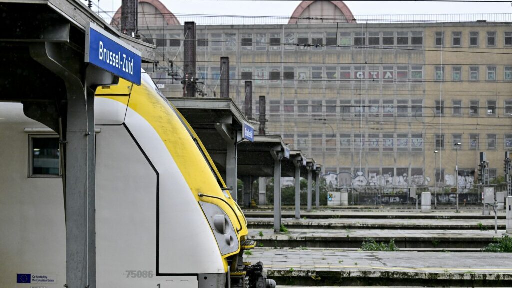Le trafic des trains reprend après une fausse alerte à la gare de Bruxelles-Midi
