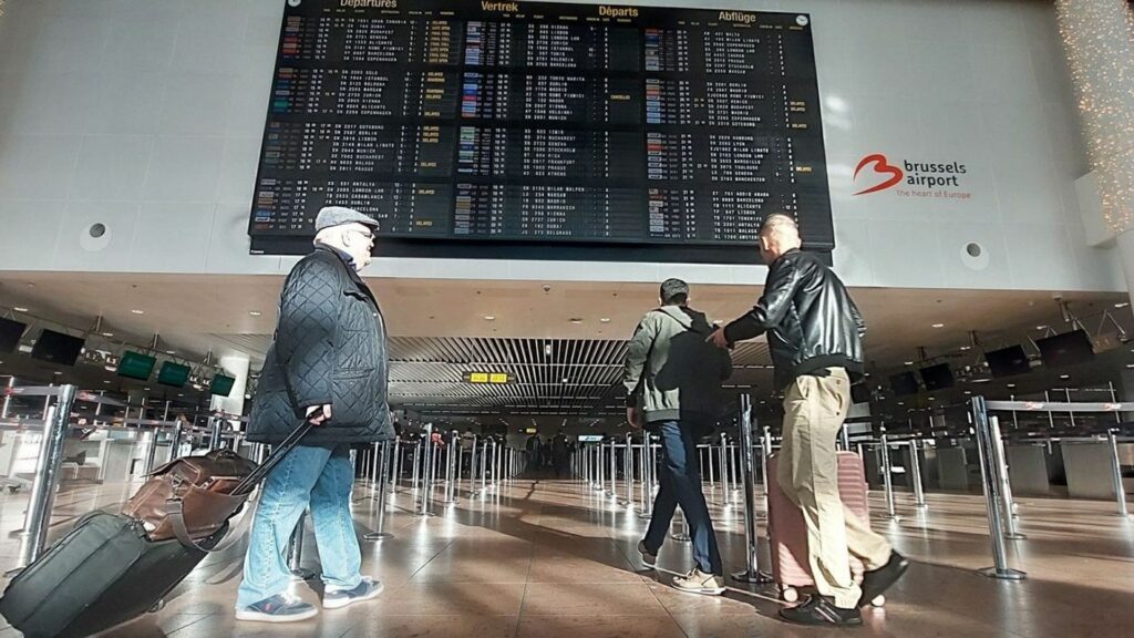 Grève spontanée des contrôleurs aériens : le trafic reprend à Bruxelles, des retards encore possibles