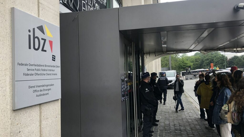 Plus de 1100 dossiers en un an entre le parquet de Bruxelles et l’Office des étrangers