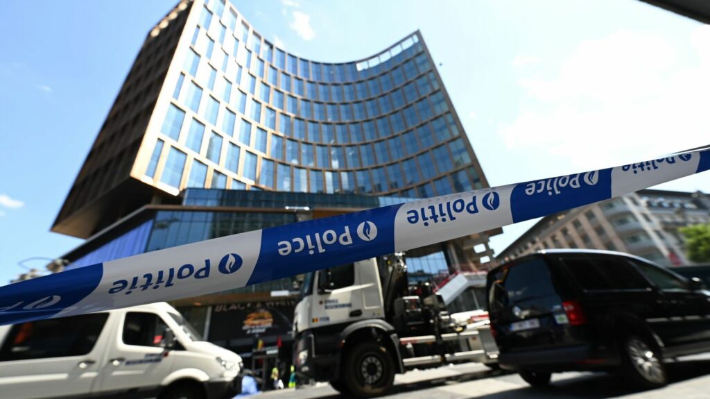 Incendie à la tour OXY à Bruxelles : une sixième victime retrouvée dans l'un des ascenseurs accidentés (revivez notre direct)