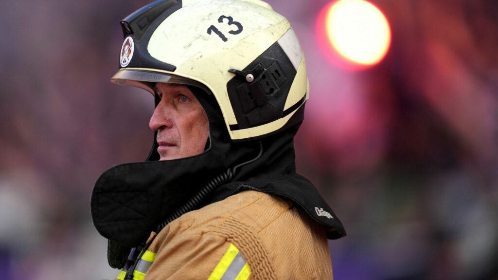 Bruxelles : l’incendie d’un entrepôt à Schaerbeek est circonscrit