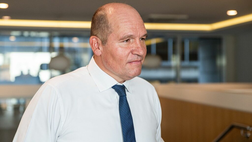 Philippe Close envisage de se retirer du dossier du casino de Bruxelles mais nie tout conflit d’intérêts